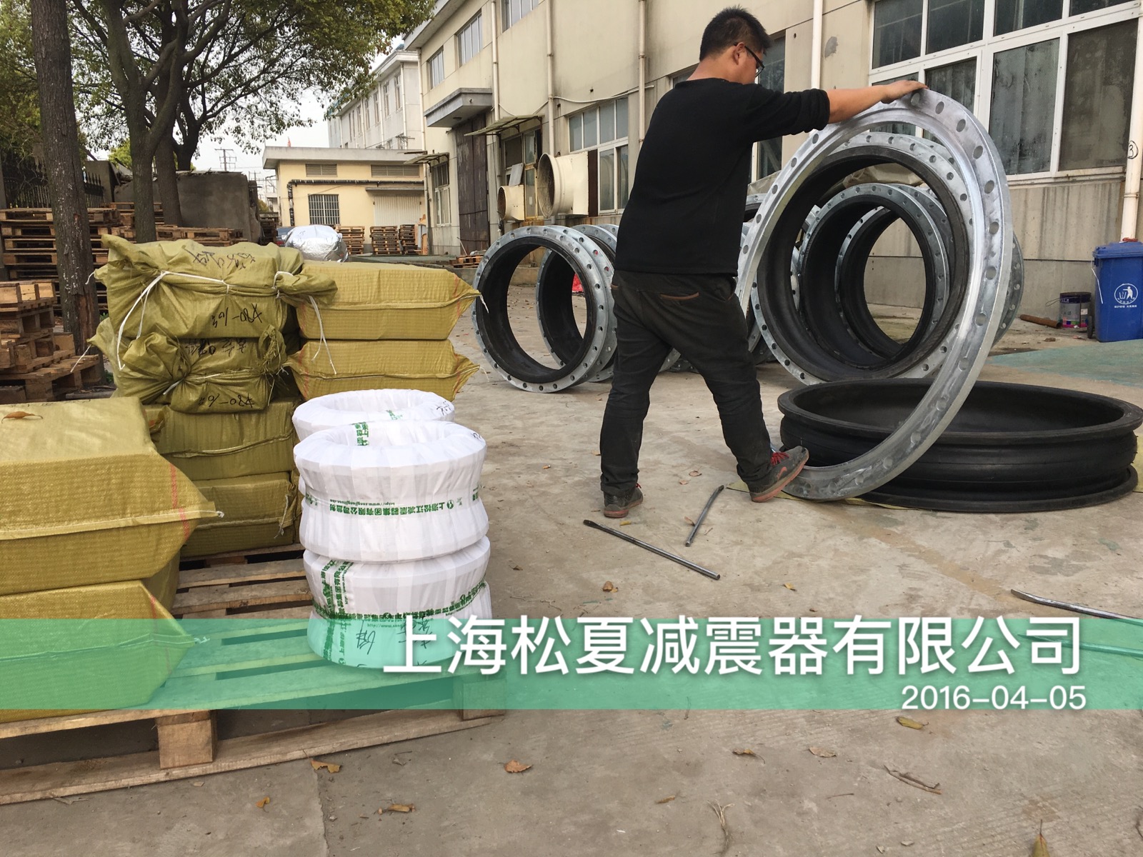 江苏吕四港电厂用天津天狮耐腐蚀橡胶接头