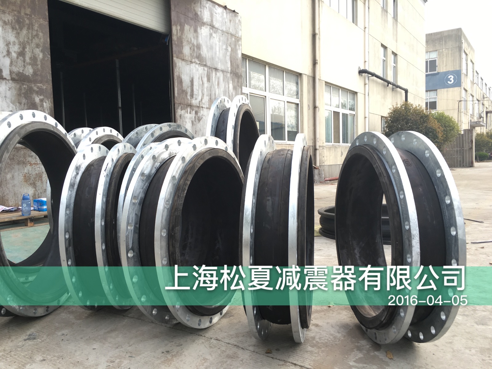天津世博会世博轴选用天狮牌可曲挠橡胶接头