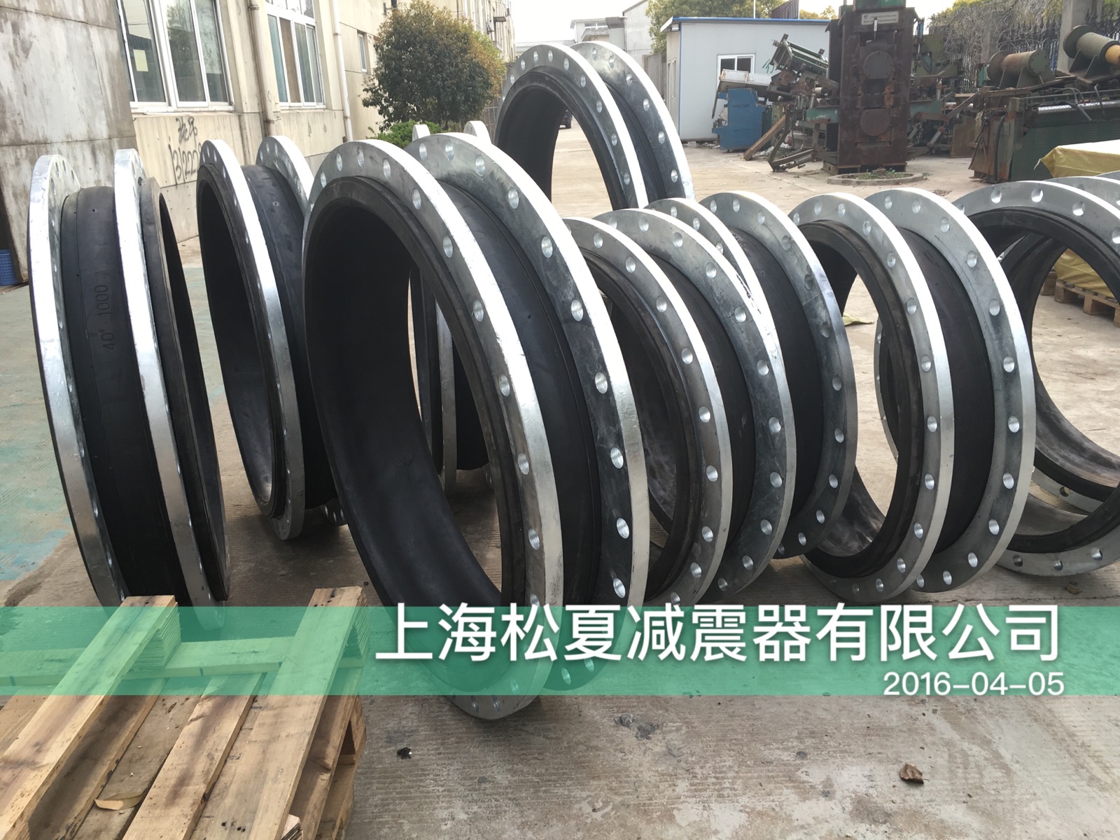 天津世博会世博轴选用天狮牌可曲挠橡胶接头